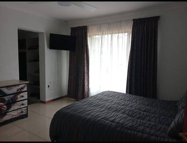 3 BEDROOM HOUSE FOR SALE IN NOORDHEUWEL